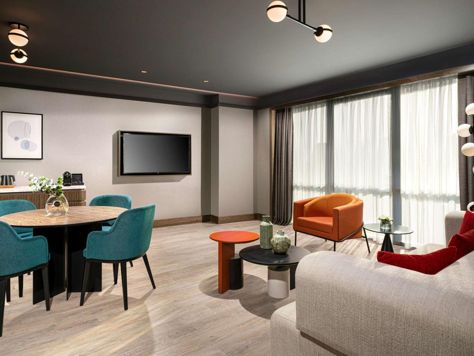Moevenpick Hotel Istanbul Marmara Sea Exterior photo