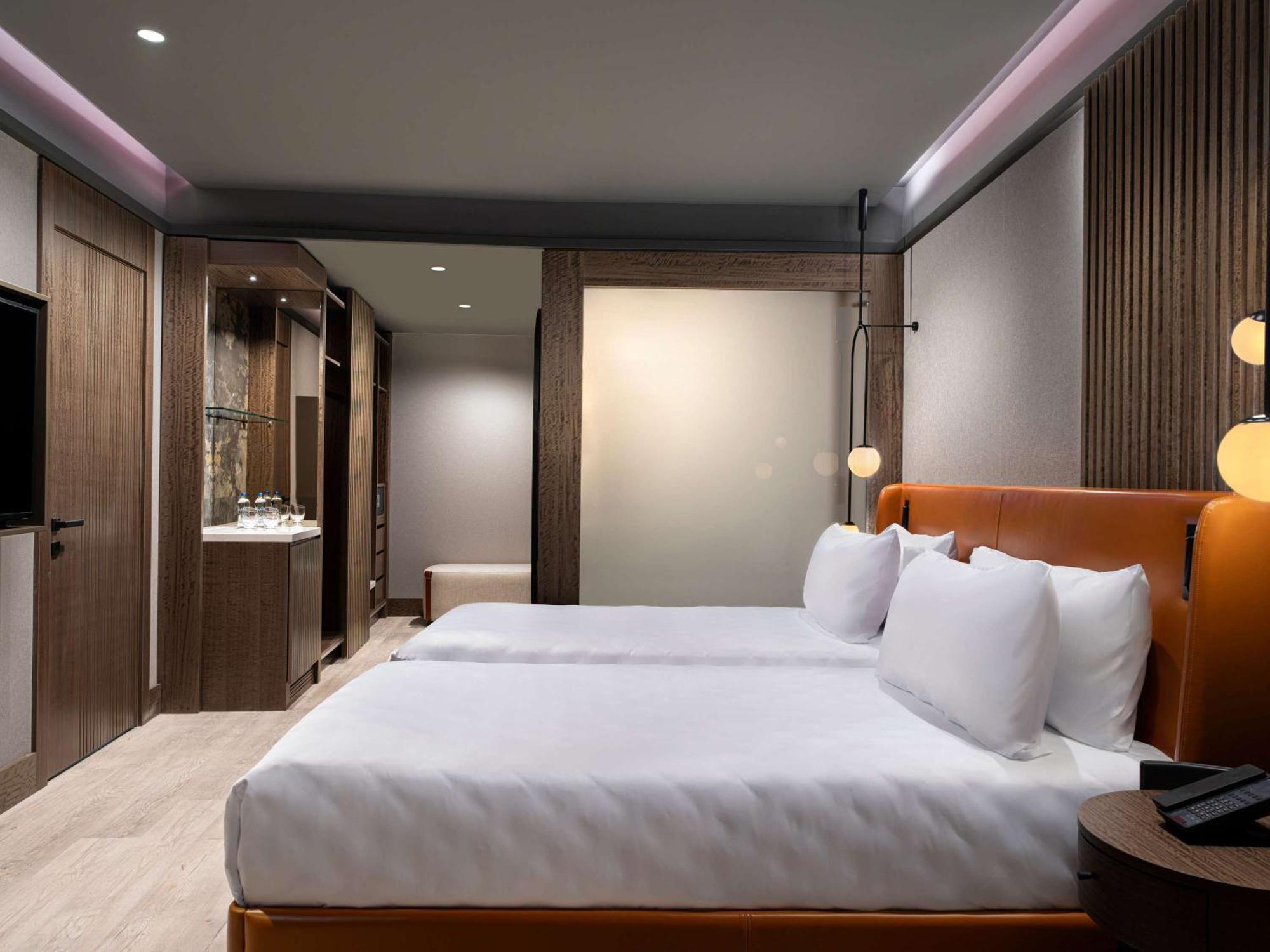 Moevenpick Hotel Istanbul Marmara Sea Exterior photo