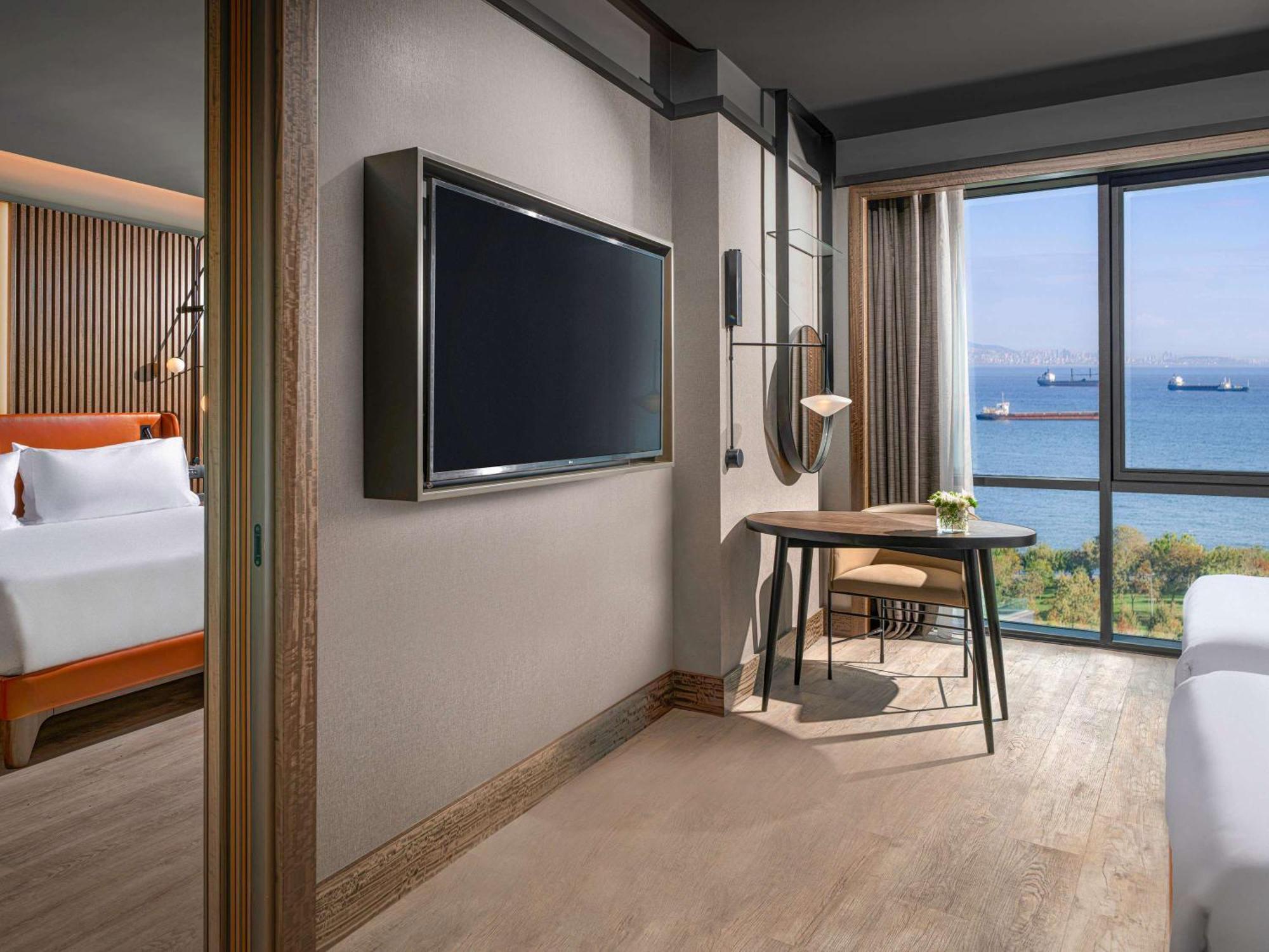 Moevenpick Hotel Istanbul Marmara Sea Exterior photo